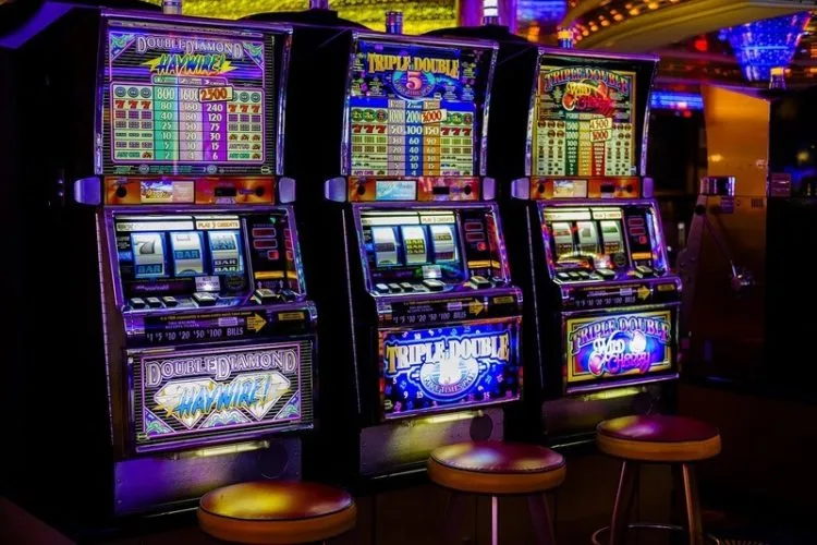 slot machine myths seats