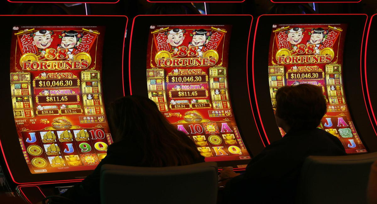 slot machine myths